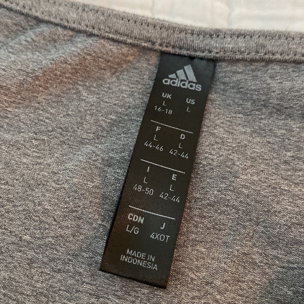 Adidas Tank - Picture 2 of 3